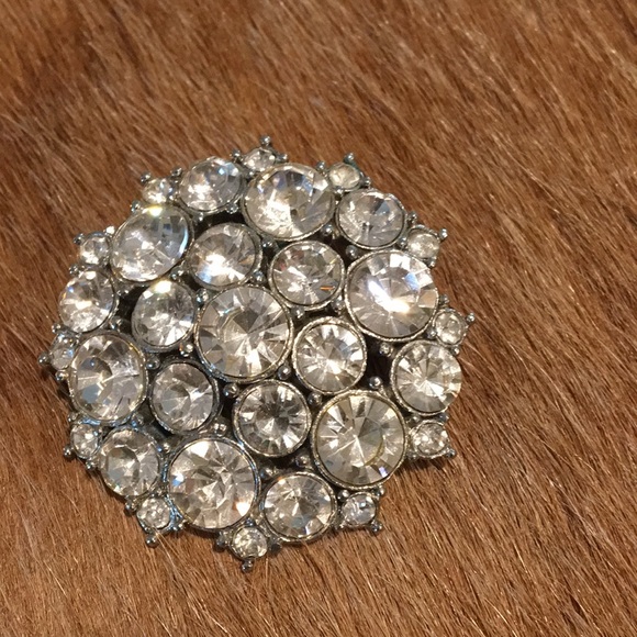 Jewelry - Monet Rhinestone Brooch